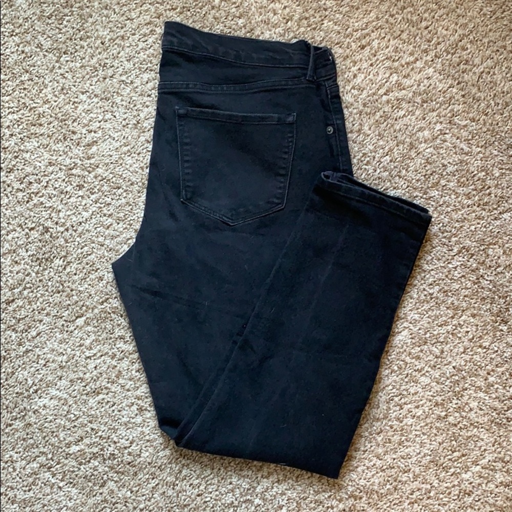 Solid black Old Navy curvy jeans!
